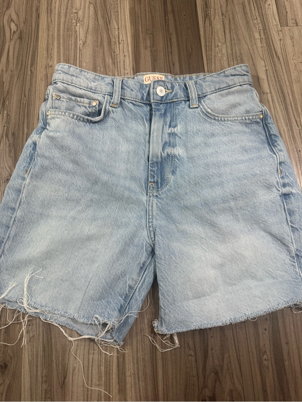 #7 GUESS Light Wash Denim Shorts Size 27